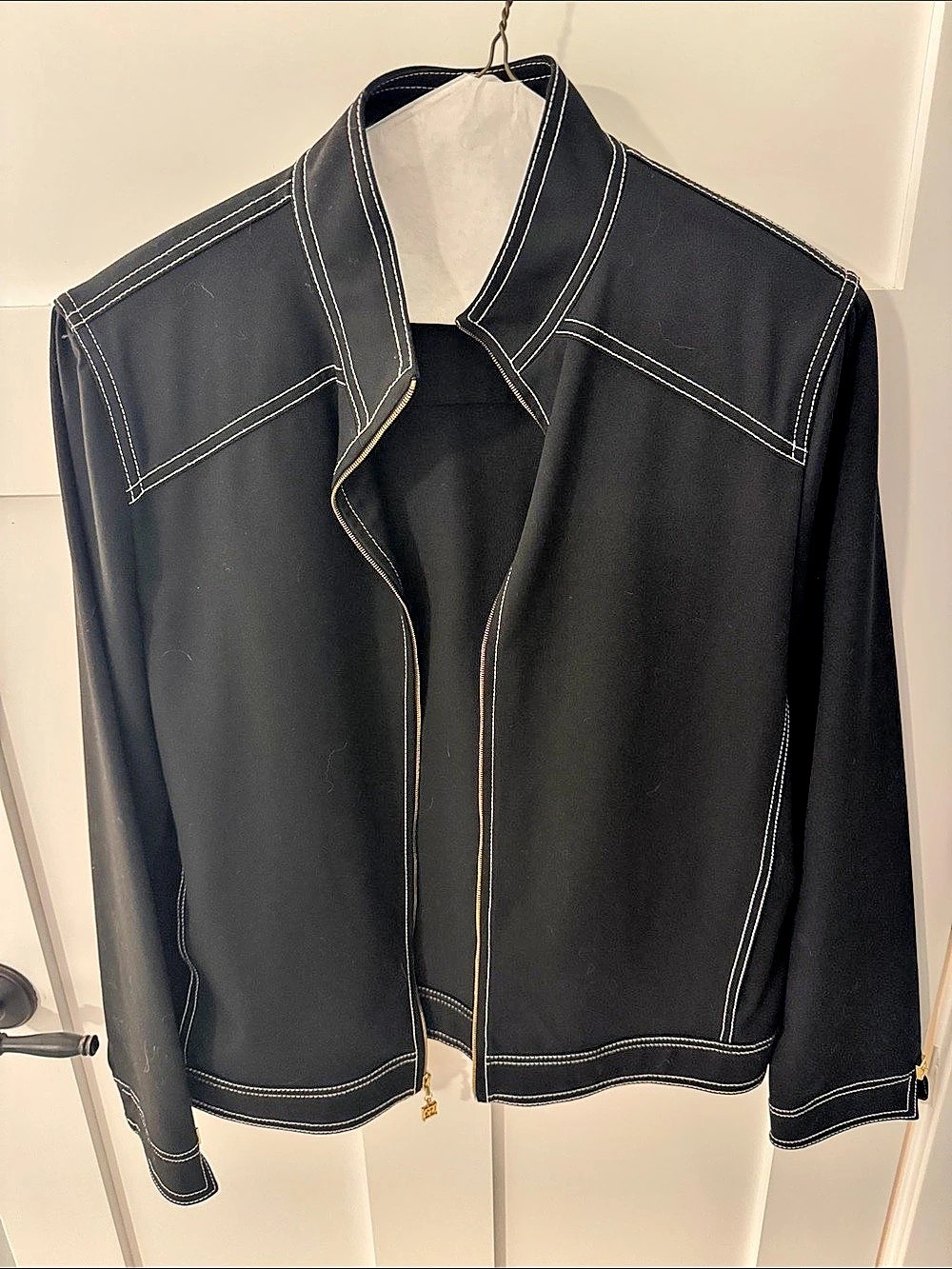 St. John Sport Black Jacket Size Medium Like New